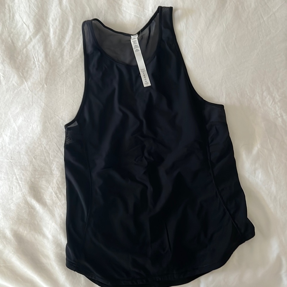 Lululemon Sz 2 Black tank